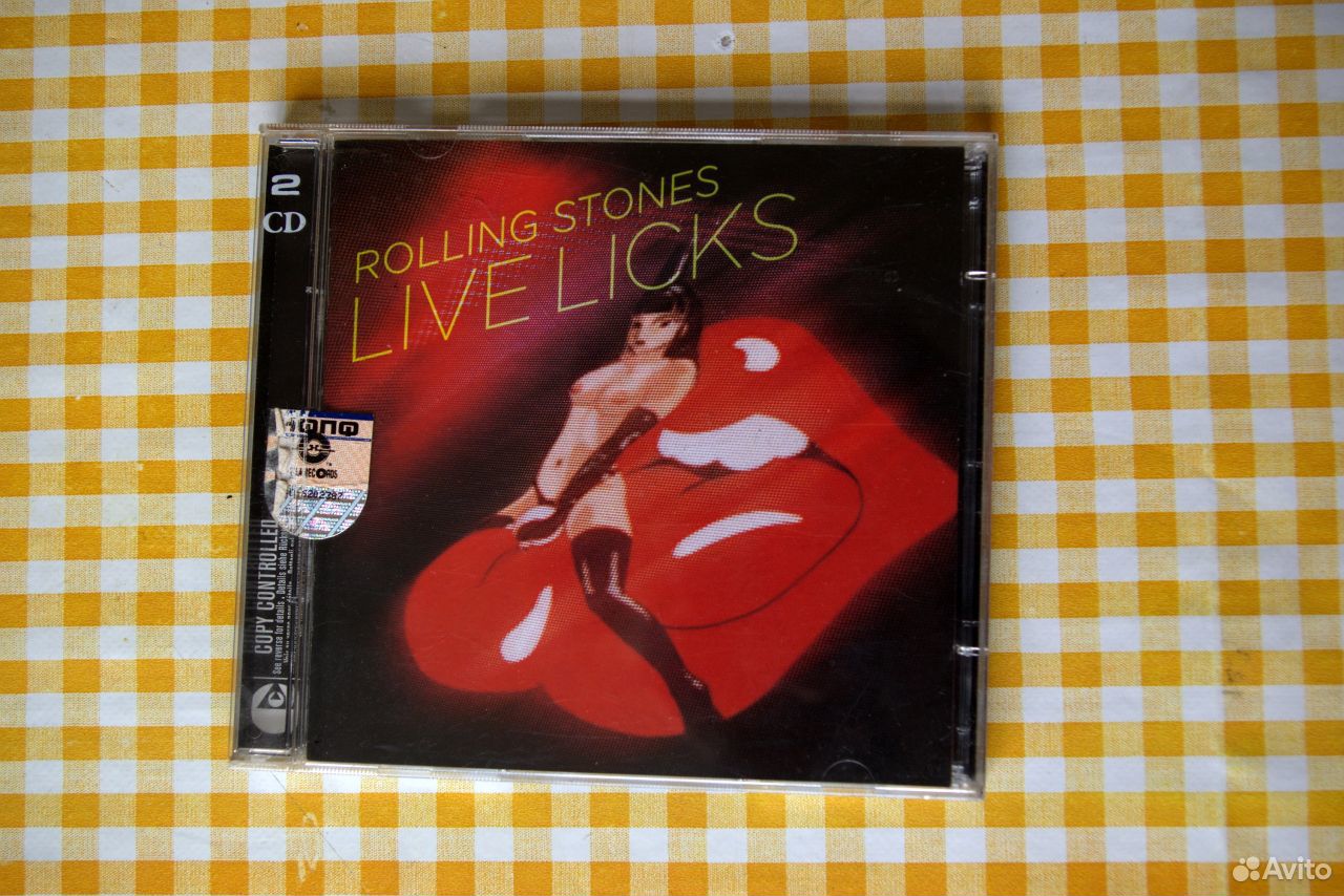 Virgine pict lick live rolling stone kiss
