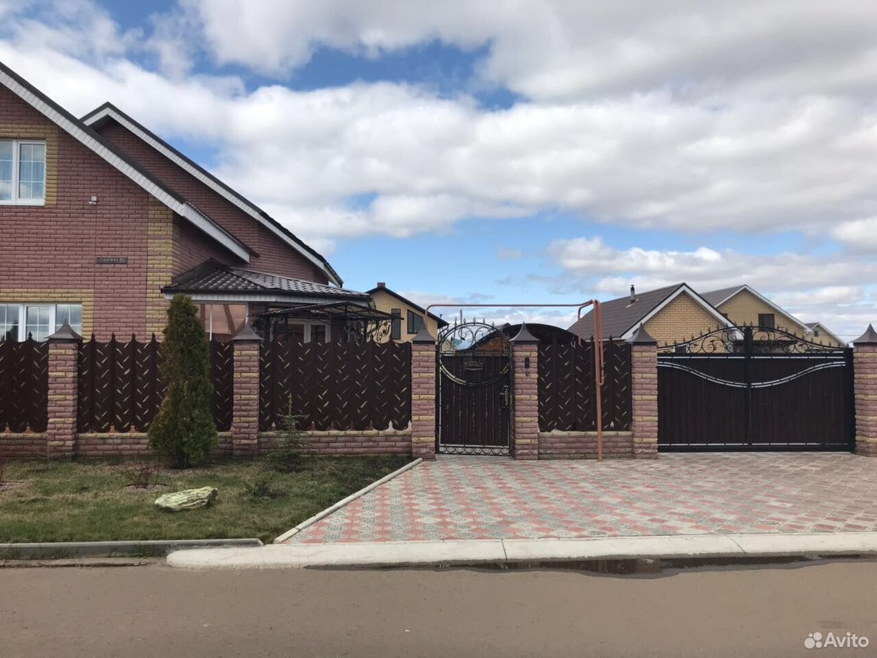 Старые ерыклы набережные челны. Ул. Ерыклы коттеджный поселок. Дом старые ерыклы. Дом старые ерыклы.