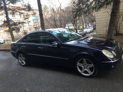 Mercedes-Benz E-класс 3.2 AT, 2004, битый, 227 000 км