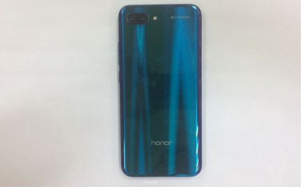 Телефон Honor 10