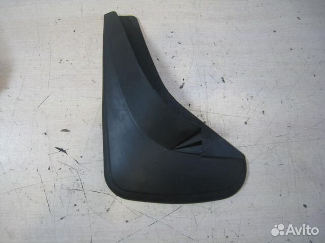 Брызговик передний левый Toyota RAV4 A30 2011