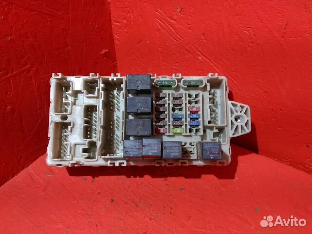 Блок предохранителей Митсубиси Лансер 9