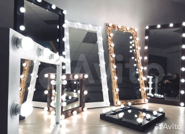 Гримерное зеркало/с подсветкой/с лампочками