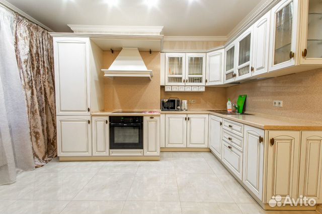 

3-к. квартира, 100 м², 4/14 эт.