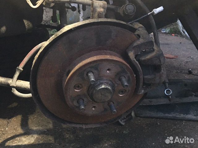 Задние ступицы левый и правый киа Спектра