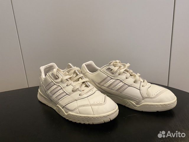 Кроссовки adidas