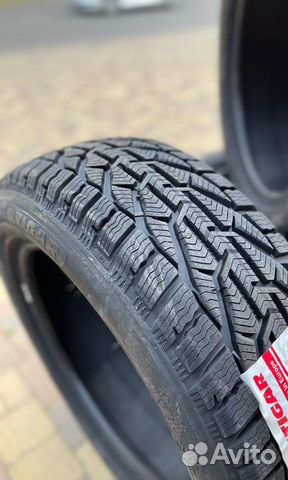 Tigar 225/40 R18