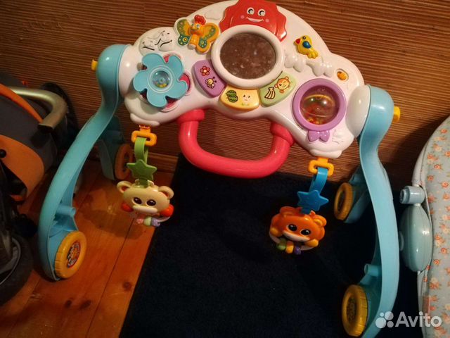 Развивающий столик жирафики