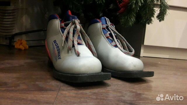 Лыжные ботинки р. 32