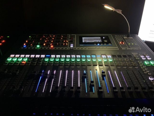 Микшерный пульт Soundcraft Si Impact