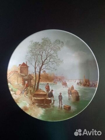 Настенная тарелка