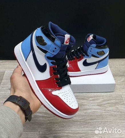 Кроссовки Nike Air Jordan 1