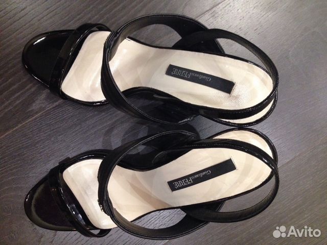 Новые босоножки Gianfranco Ferre Новые босоножки Gianfranco Ferre