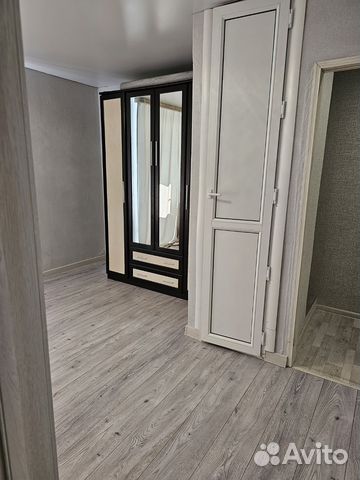 

1-к. квартира, 32 м², 3/5 эт.