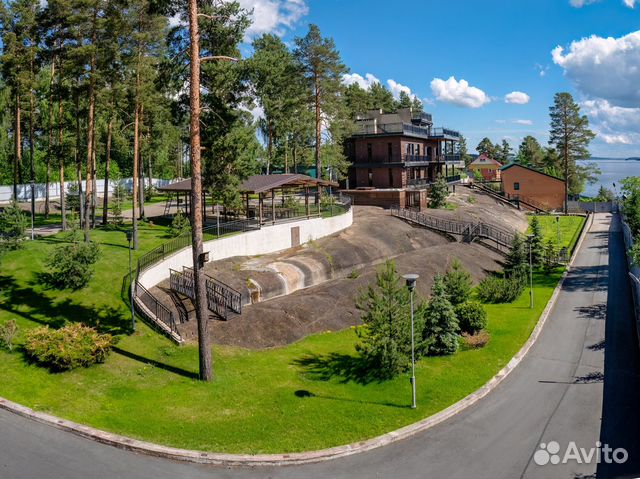 

10-к. и более коттедж, 1000 м²