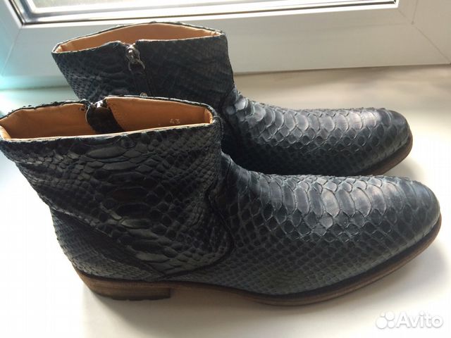 Ботинки из питона