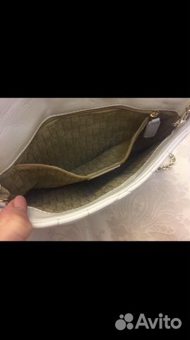 Сумка белая женская Dior на цепочке Сумка белая женская Dior на цепочке