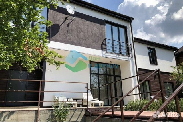

Коттедж 200 м² на участке 8 сот.