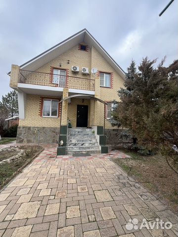 

5-к. коттедж, 240 м²