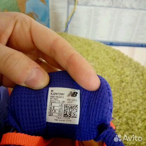 Кроссовки женские Кроссовки женские