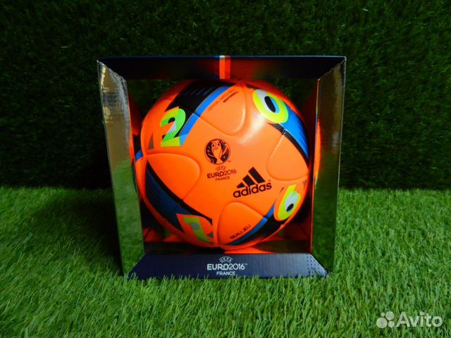 Зимний Футбольный мяч Adidas euro16 (Оригинал) Зимний Футбольный мяч Adidas euro16 (Оригинал)