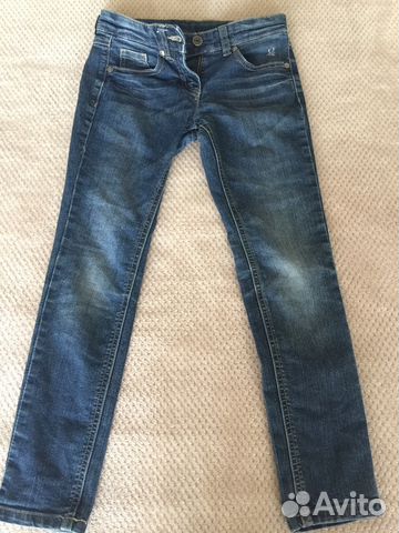 Джинсы детские,на рост 134-140 см практически новы Джинсы детские,на рост 134-140 см практически новы