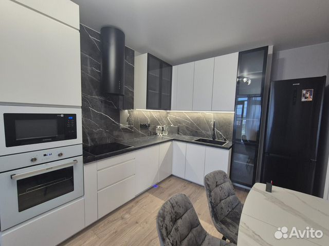 

3-к. квартира, 71,1 м², 4 кровати