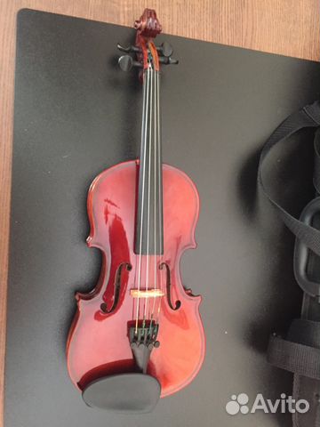Скрипка 1/8 со смычком и футляром
