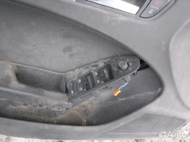Обшивка двери передней левой Audi A4 B8 2007-2015