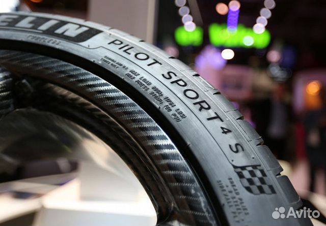 Michelin Pilot Sport 4S 305 30 R20