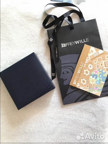 Кулон с цепочкой Frey Wille