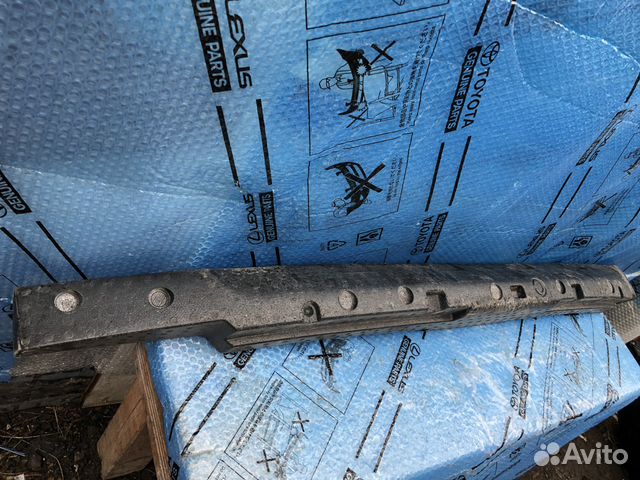 Абсорбер переднего бампера Toyota Land Cruiser 200 Абсорбер переднего бампера Toyota Land Cruiser 200