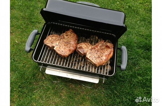 Угольный гриль Weber Go-Anywhere, черный