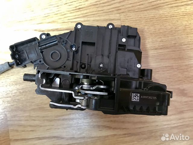 Замок задней левой двери Mercedes W222