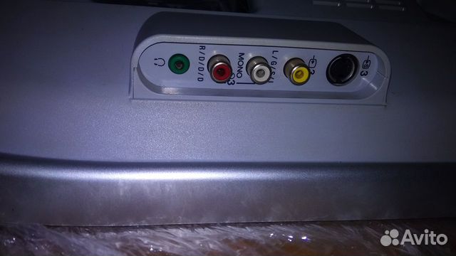Телевизор Sony KLV-20SR3 + крепление на стену Телевизор Sony KLV-20SR3 + крепление на стену