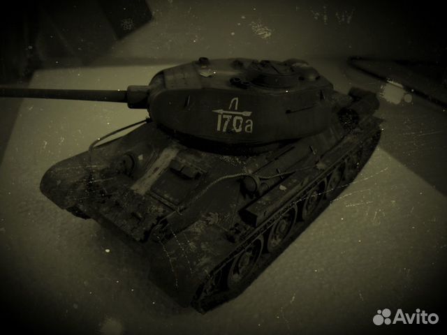 Модель танка Т-34 85 Модель танка Т-34 85