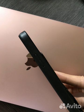 Чехол с ремешком Bandolier iPhone XS Max