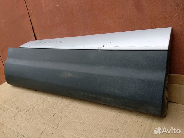 Накладка Audi Q7 2 двери правая задняя оригинал Накладка Audi Q7 2 двери правая задняя оригинал