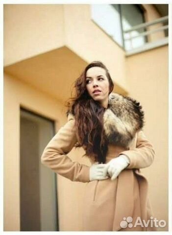 Пальто зимнее. Меховой ворот отстёгивается Пальто зимнее. Меховой ворот отстёгивается
