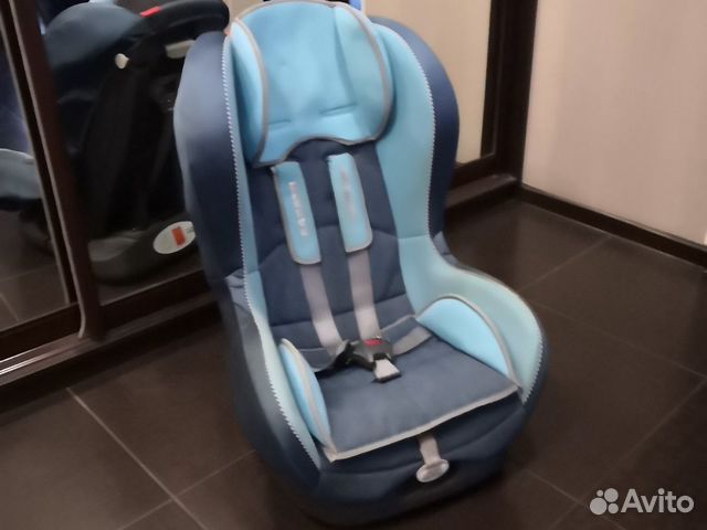 Автомобильное детское кресло продам