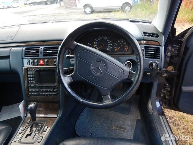 Рамка магнитолы Mercedes E-Class W210 113.940 4.3L