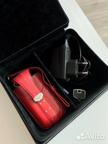 Телефон Vertu constellation Rococo Scarlet Телефон Vertu constellation Rococo Scarlet