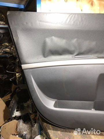 Обшивка задней левой двери Toyota Corolla Verso Обшивка задней левой двери Toyota Corolla Verso