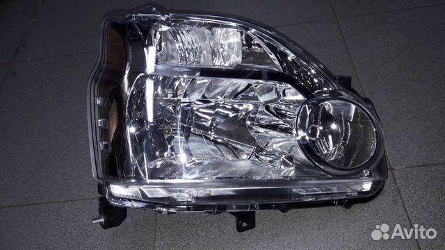 Фара правая nissan Xtrail T31 07-10 гг галоген