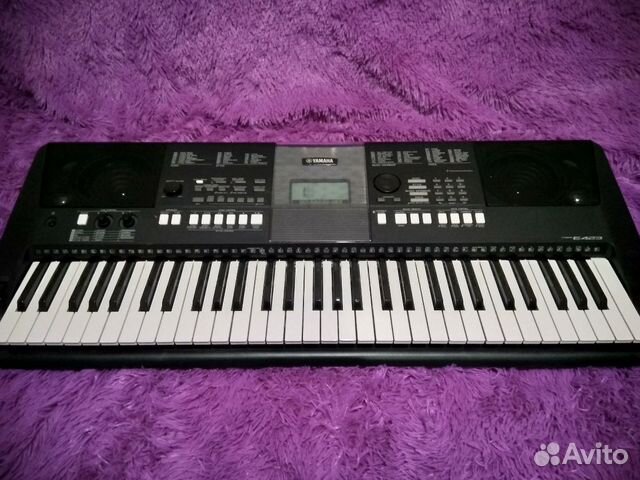 Синтезатор Yamaha PSR-E423 Синтезатор Yamaha PSR-E423