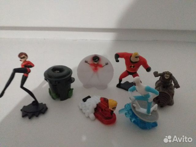 Игрушка из киндера