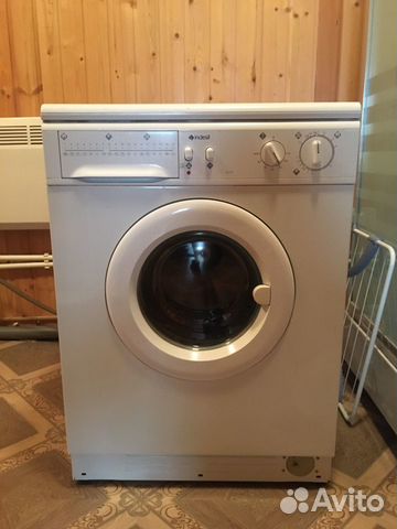 Стиральная машина Indesit(на запчасти ) Стиральная машина Indesit(на запчасти )