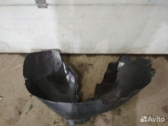 Подкрылок передний левый Ford Focus 2