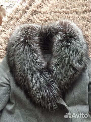 Пальто с нат.мехом чернобурки