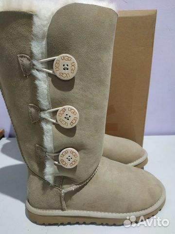 UGG Australia Три пуговки песочные Sand новые UGG Australia Три пуговки песочные Sand новые